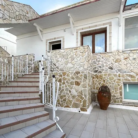 Mattia Grande Apartment *